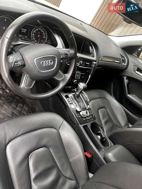 Седан Audi A4 2013 в Киеве