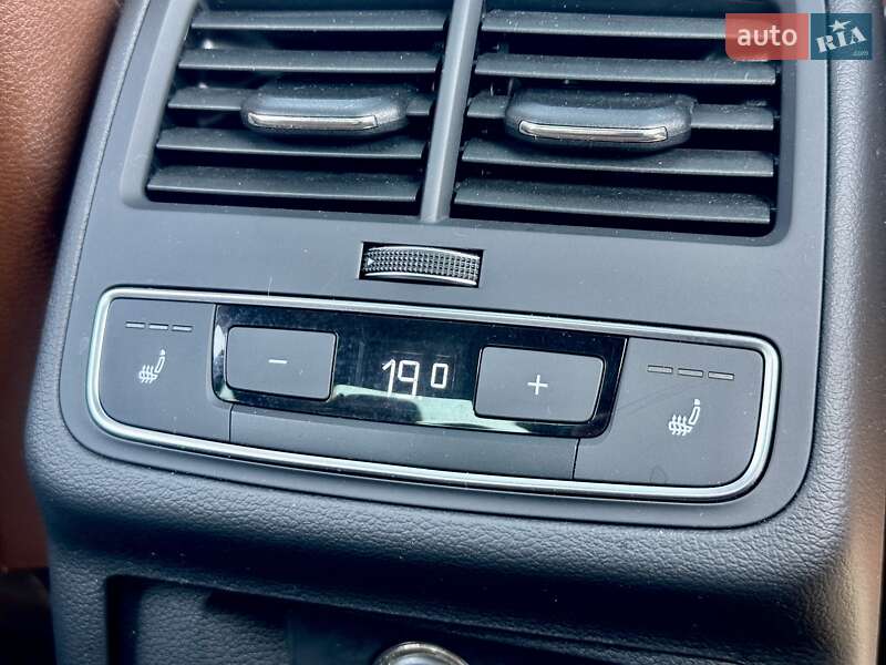 Седан Audi A4 2016 в Харькове
