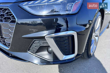 Седан Audi A4 2021 в 