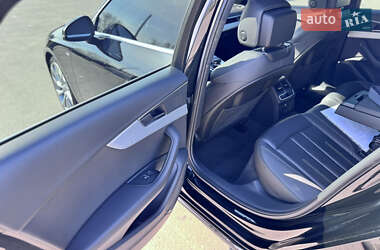 Седан Audi A4 2021 в 