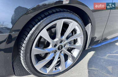Седан Audi A4 2021 в 