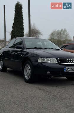 Седан Audi A4 2000 в 