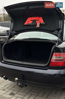 Седан Audi A4 2000 в 