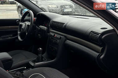 Седан Audi A4 2000 в 
