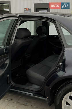 Седан Audi A4 2000 в 