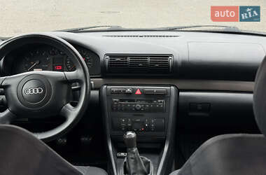 Седан Audi A4 2000 в 