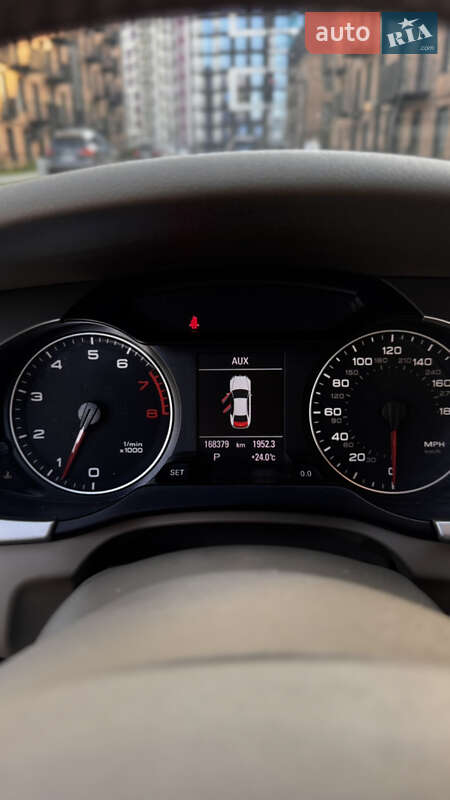 Седан Audi A4 2012 в Ивано-Франковске