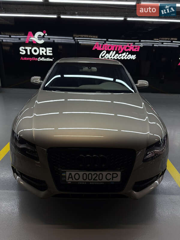 Седан Audi A4 2010 в Ужгороде