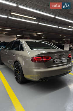 Седан Audi A4 2010 в Ужгороді