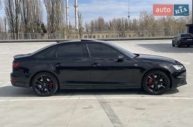 Седан Audi A4 2018 в 