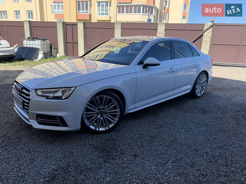 Седан Audi A4 2016 в Львове
