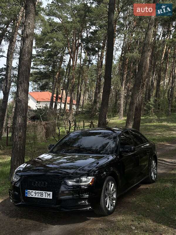 Седан Audi A4 2013 в 