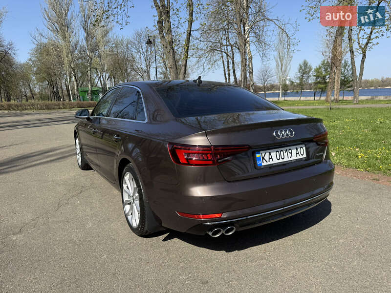 Седан Audi A4 2016 в Киеве