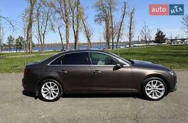 Седан Audi A4 2016 в 