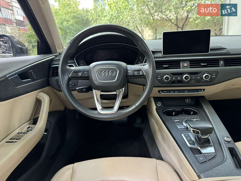 Седан Audi A4 2016 в Киеве