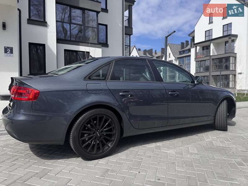 Седан Audi A4 2010 в Киеве