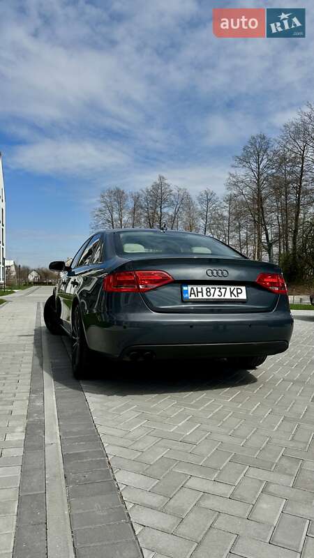 Седан Audi A4 2010 в Киеве