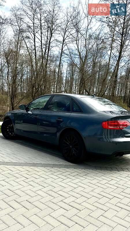 Седан Audi A4 2010 в Киеве