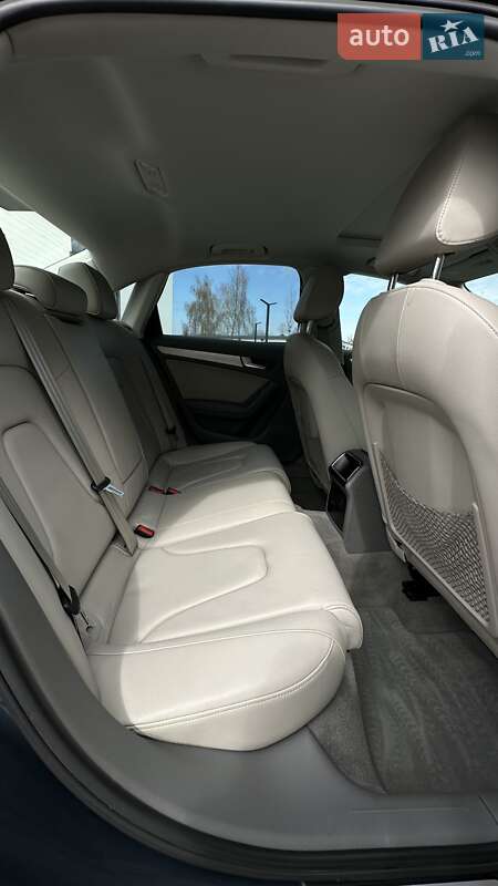 Седан Audi A4 2010 в Киеве