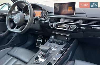 Седан Audi A4 2018 в 