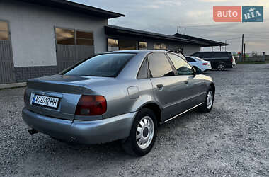 Седан Audi A4 1995 в 