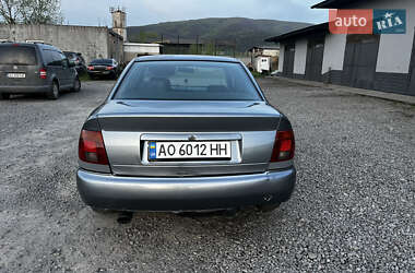 Седан Audi A4 1995 в 