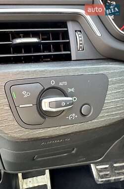 Седан Audi A4 2019 в 