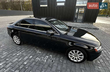 Седан Audi A4 2013 в 