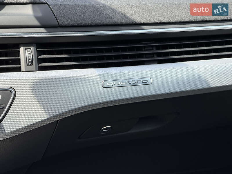 Седан Audi A4 2016 в Львові