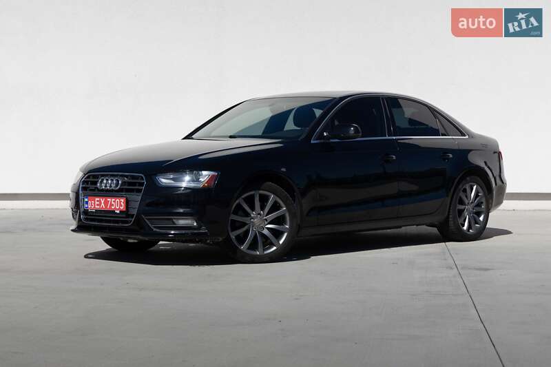 Седан Audi A4 2012 в 