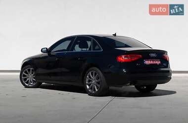 Седан Audi A4 2012 в 