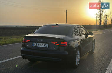 Седан Audi A4 2012 в 