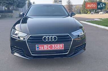 Седан Audi A4 2017 в 