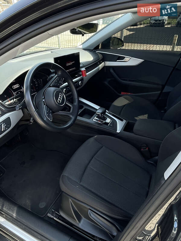 Универсал Audi A4 2021 в Мукачево