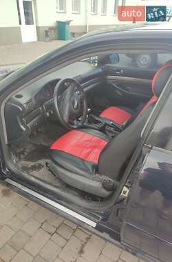 Седан Audi A4 1999 в 