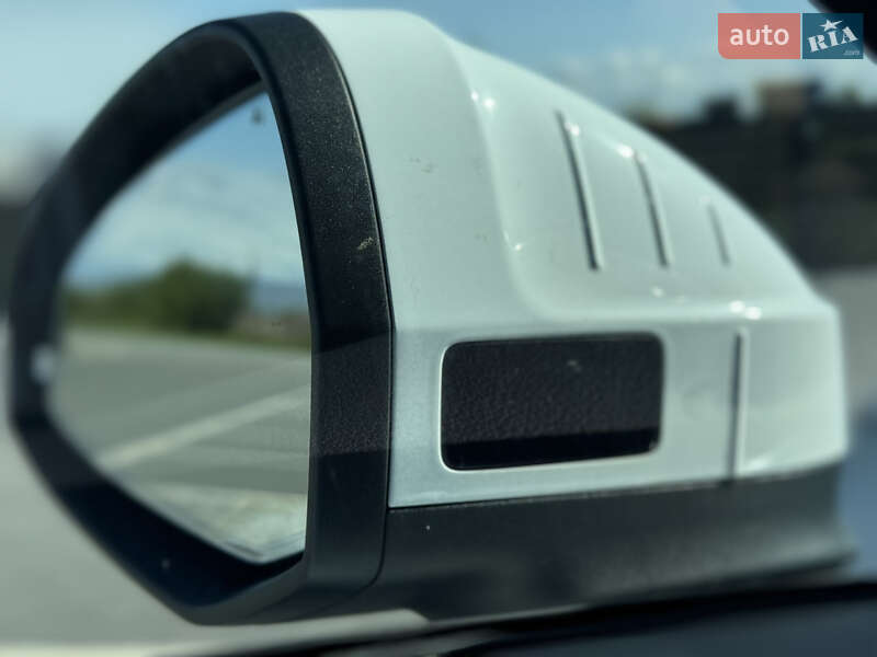 Седан Audi A4 2018 в Ужгороде