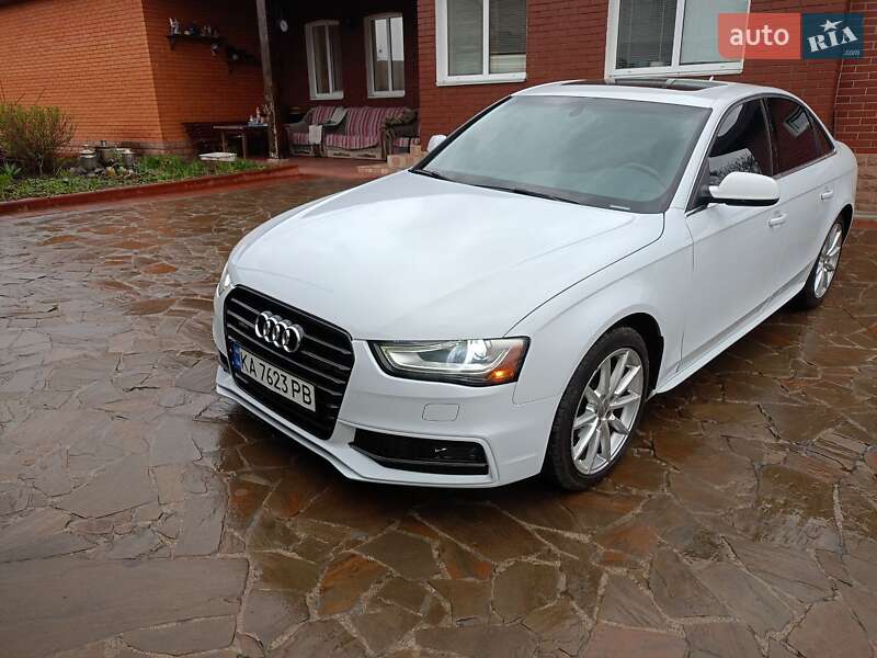 Седан Audi A4 2015 в 