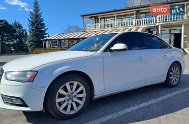 Седан Audi A4 2013 в 