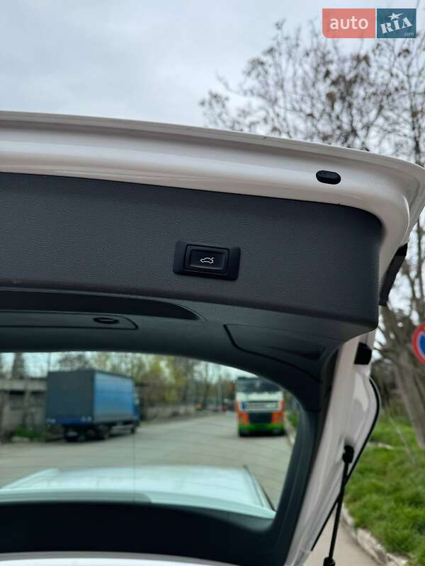 Универсал Audi A4 2015 в Одессе