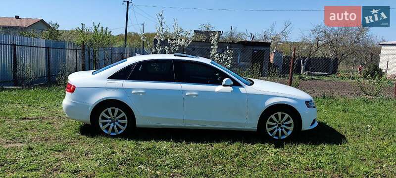 Седан Audi A4 2011 в 