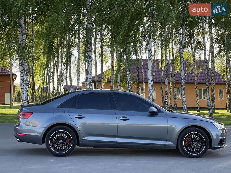 Седан Audi A4 2016 в Киеве