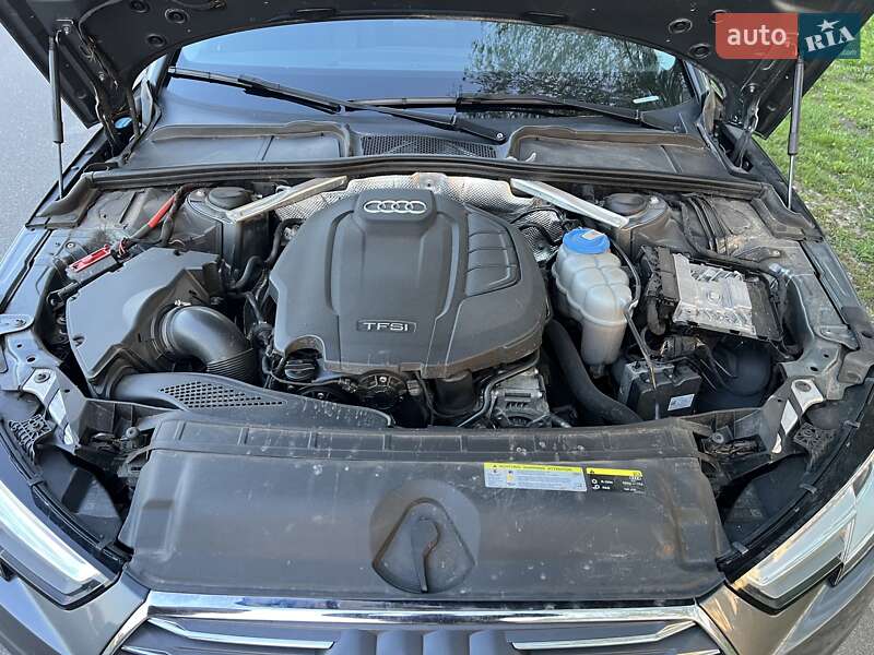 Седан Audi A4 2016 в Киеве
