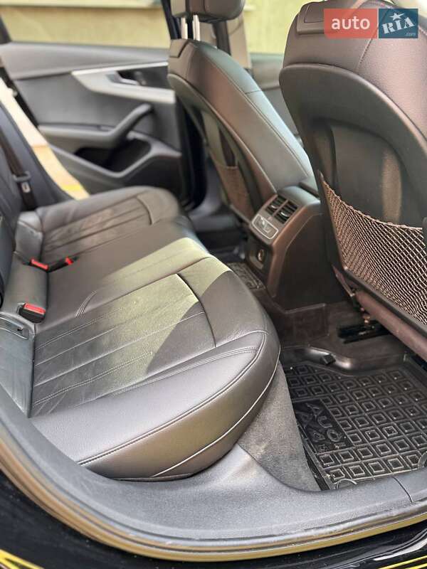 Седан Audi A4 2016 в Стрые