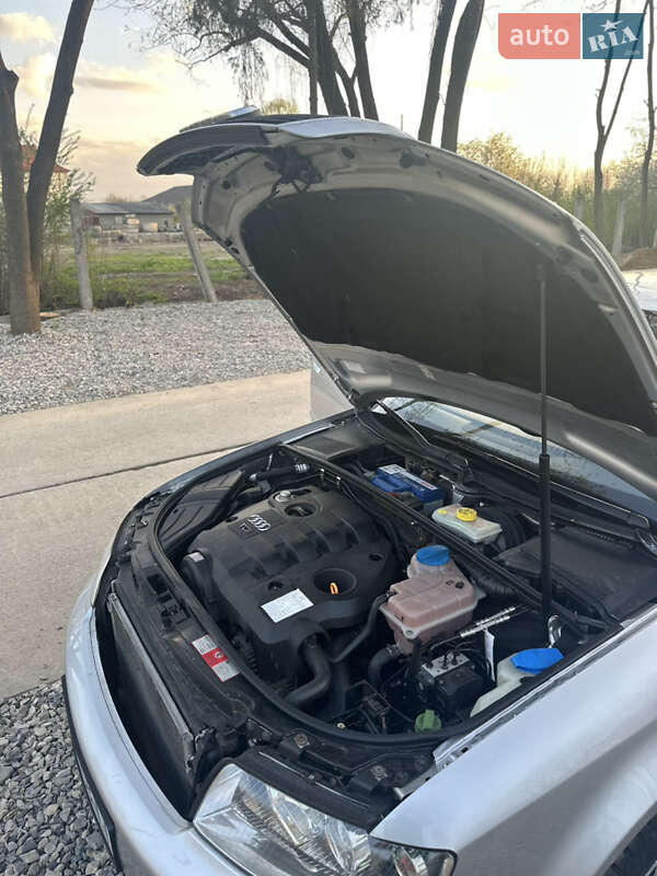 Седан Audi A4 2003 в Коломые