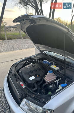 Седан Audi A4 2003 в 
