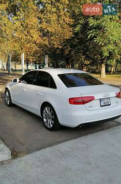 Седан Audi A4 2013 в 