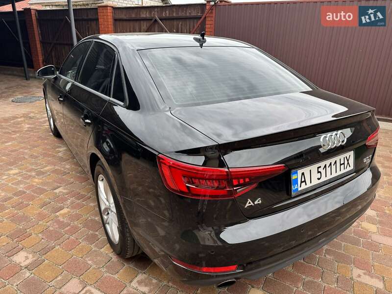 Седан Audi A4 2017 в Обухове