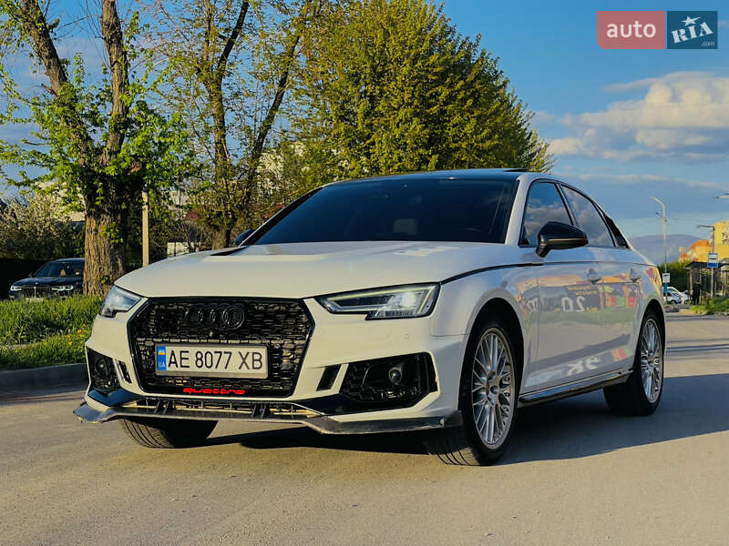 Седан Audi A4 2016 в Львове