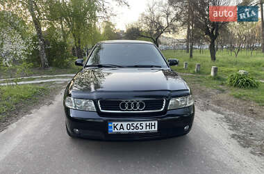 Седан Audi A4 1999 в 