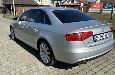Седан Audi A4 2014 в 
